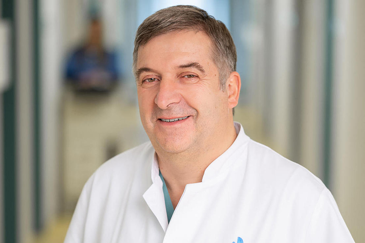 Prof. Thomas Romer 1